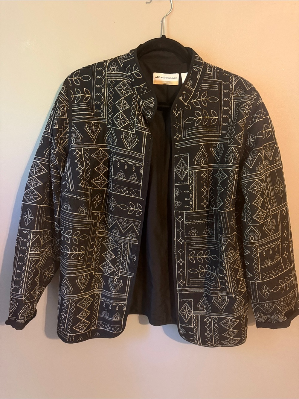 Alfred Dunner open-front jacket. Black/Cream Embroidery.  Size 16W